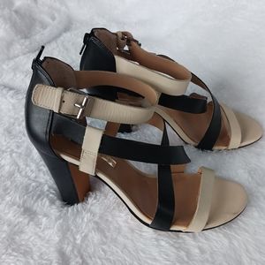 Audrey Brooke leather sandals size 10 black and cream two tone heels